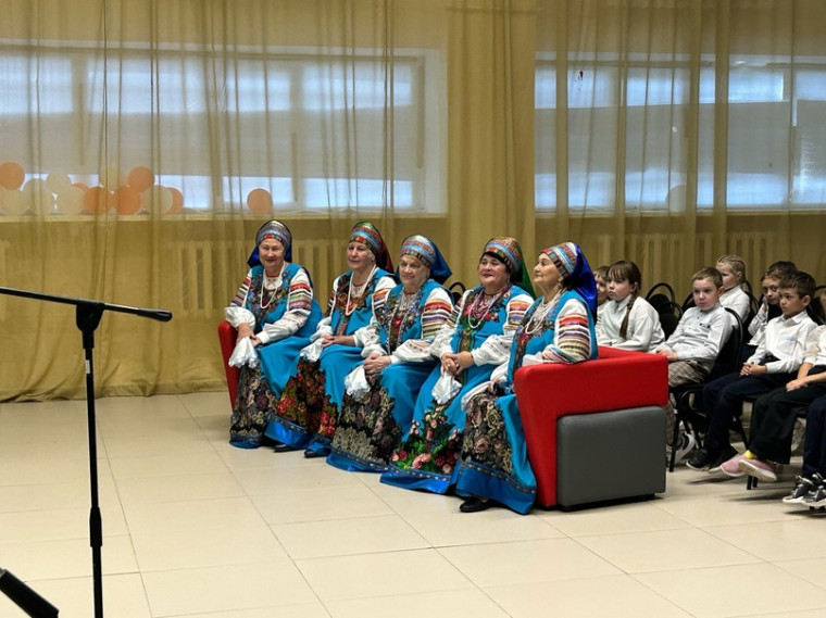 Международный день пожилых людей и День музыки.